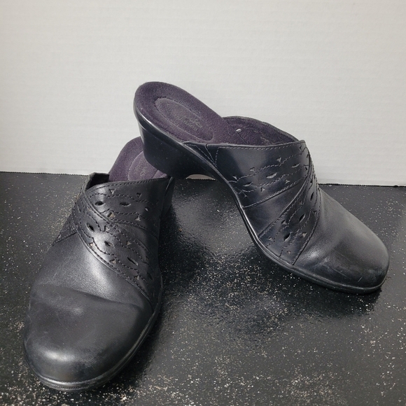 Clarks Black Slip-On Mules - Picture 1 of 6